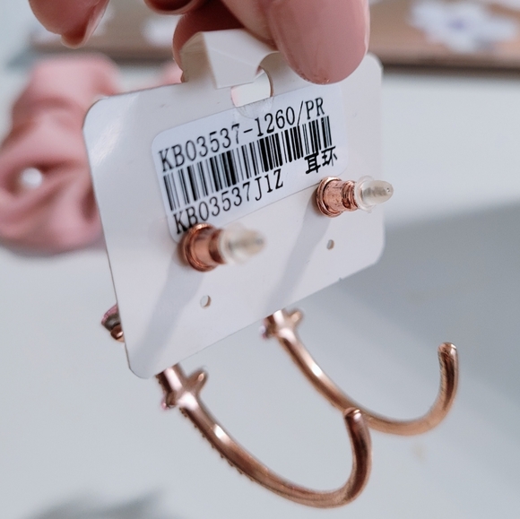 rose gold butterfly hoop earrings - Picture 4 of 5